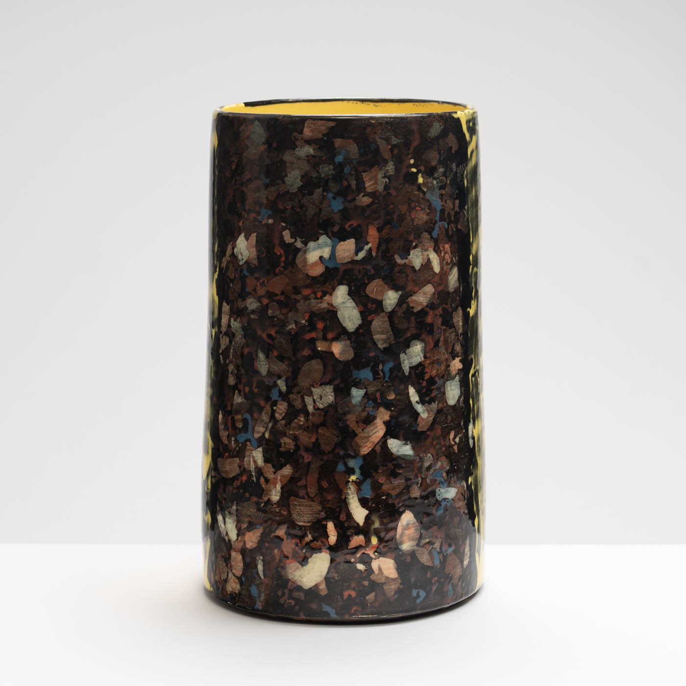 SM242Y1051 Extra Large Oval Vase - Leaves on tarmac, yellow line