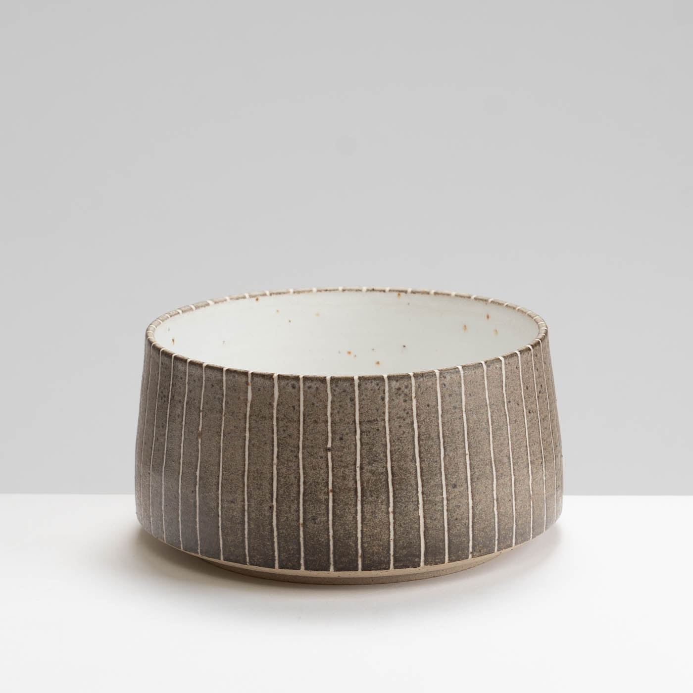 AP575Y66 Brown Stripy Medium Straight Sided Bowl