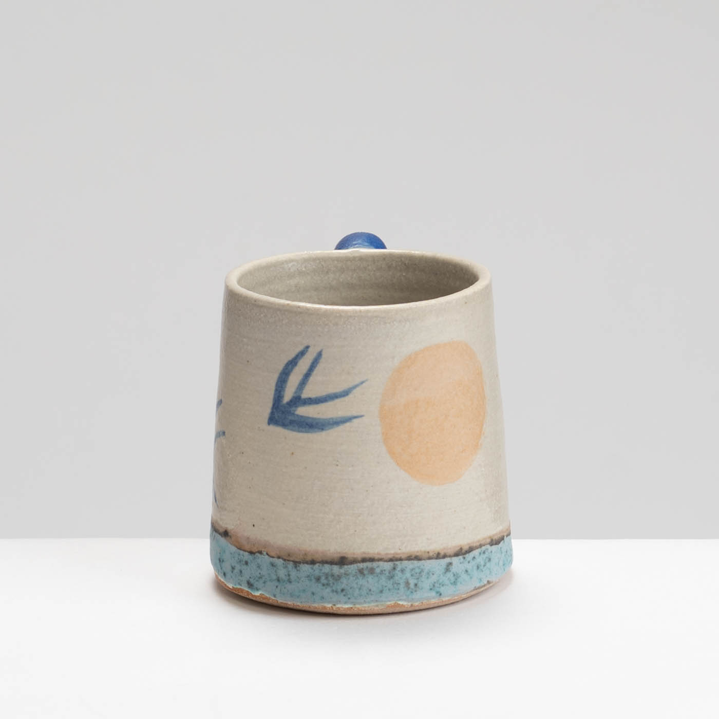 JFK394Y449 Swallow Cup