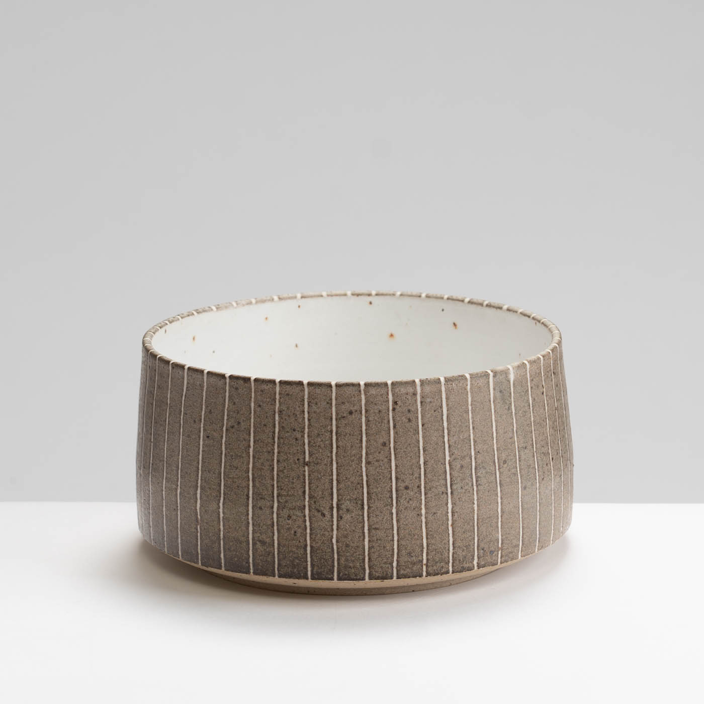 AP575Y66 Brown Stripy Medium Straight Sided Bowl