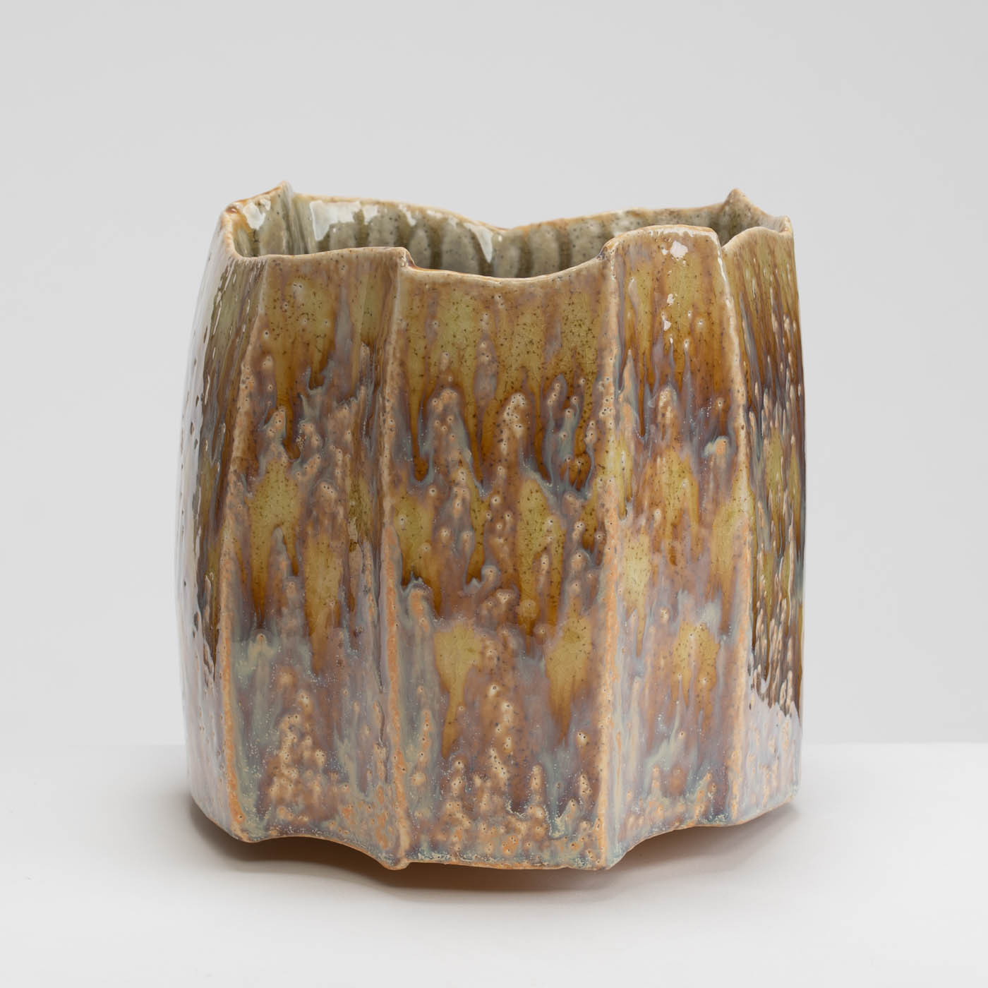 PB161X684 Faceted Yellow/Brown Vessel