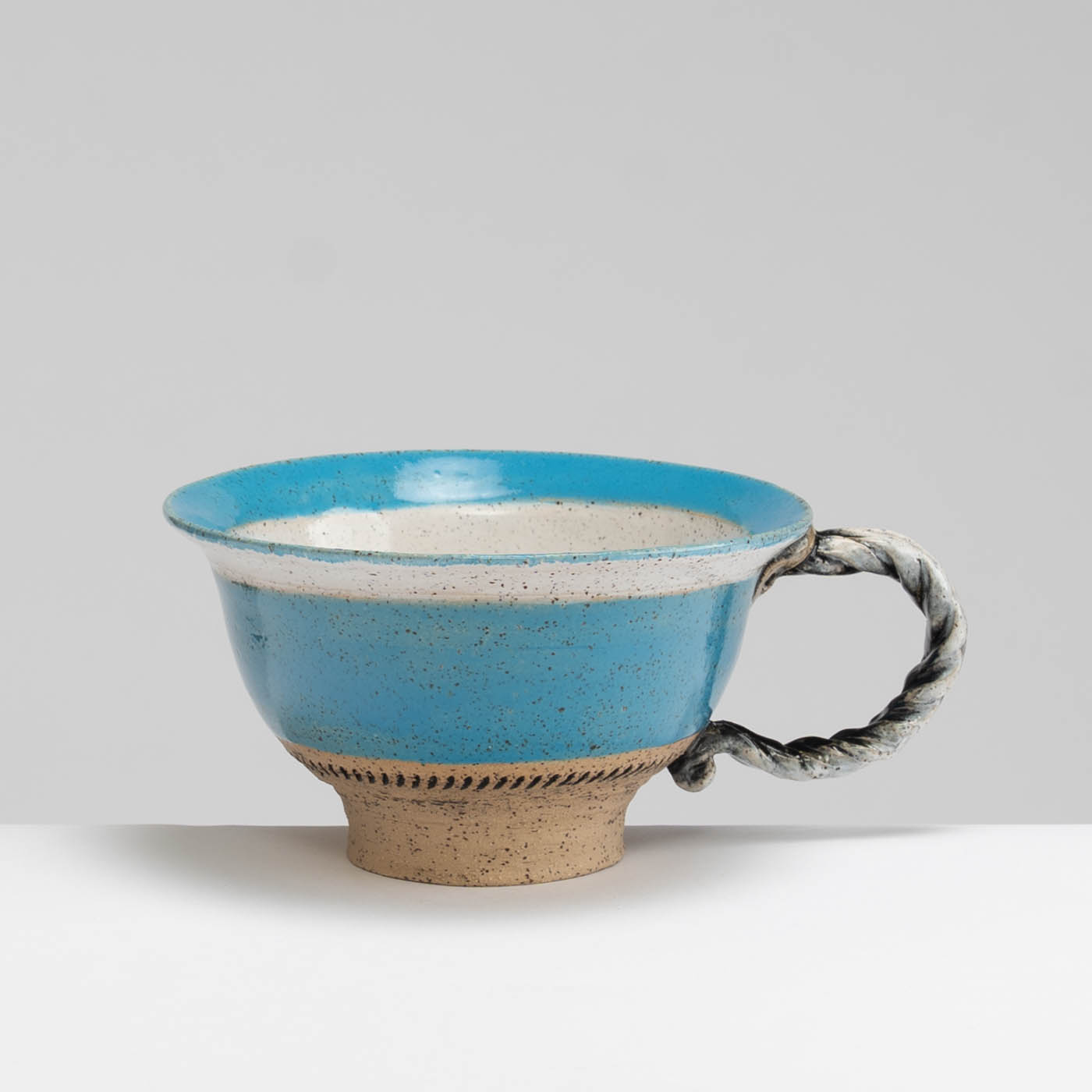 LMS469Y98 Wide Lipped Beach Belle Mug