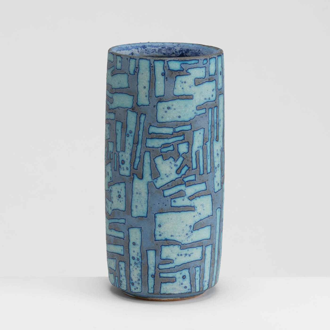 PB161X695 Dark Blue Cylinder Vessel