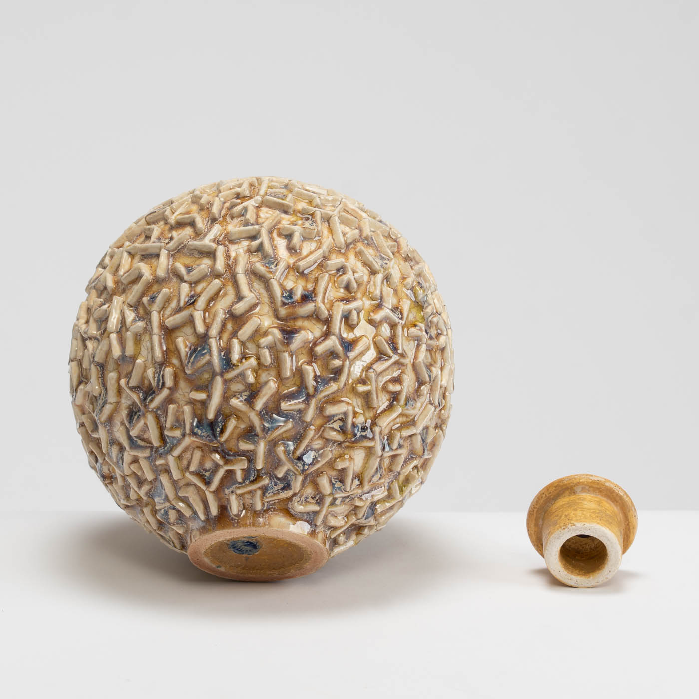 PB161X687 Lidded Jar with Applied Texture