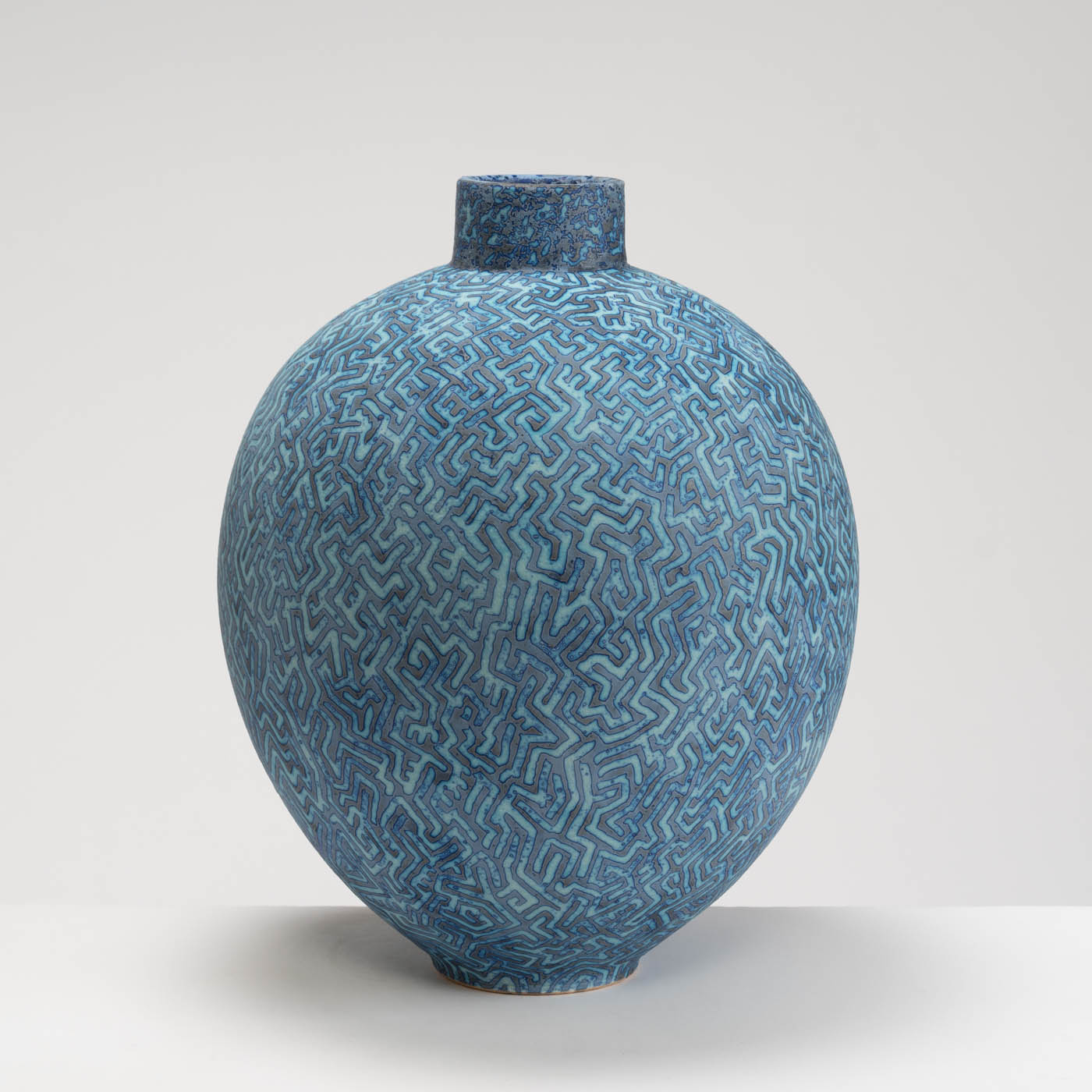PB161X712 Large Dark Blue Vessel