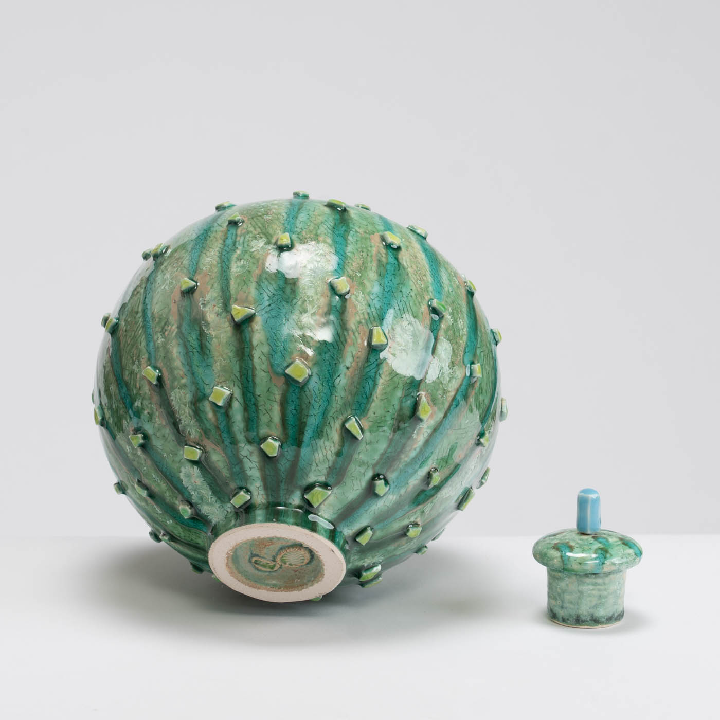 PB161X729 Green Lidded Vessel