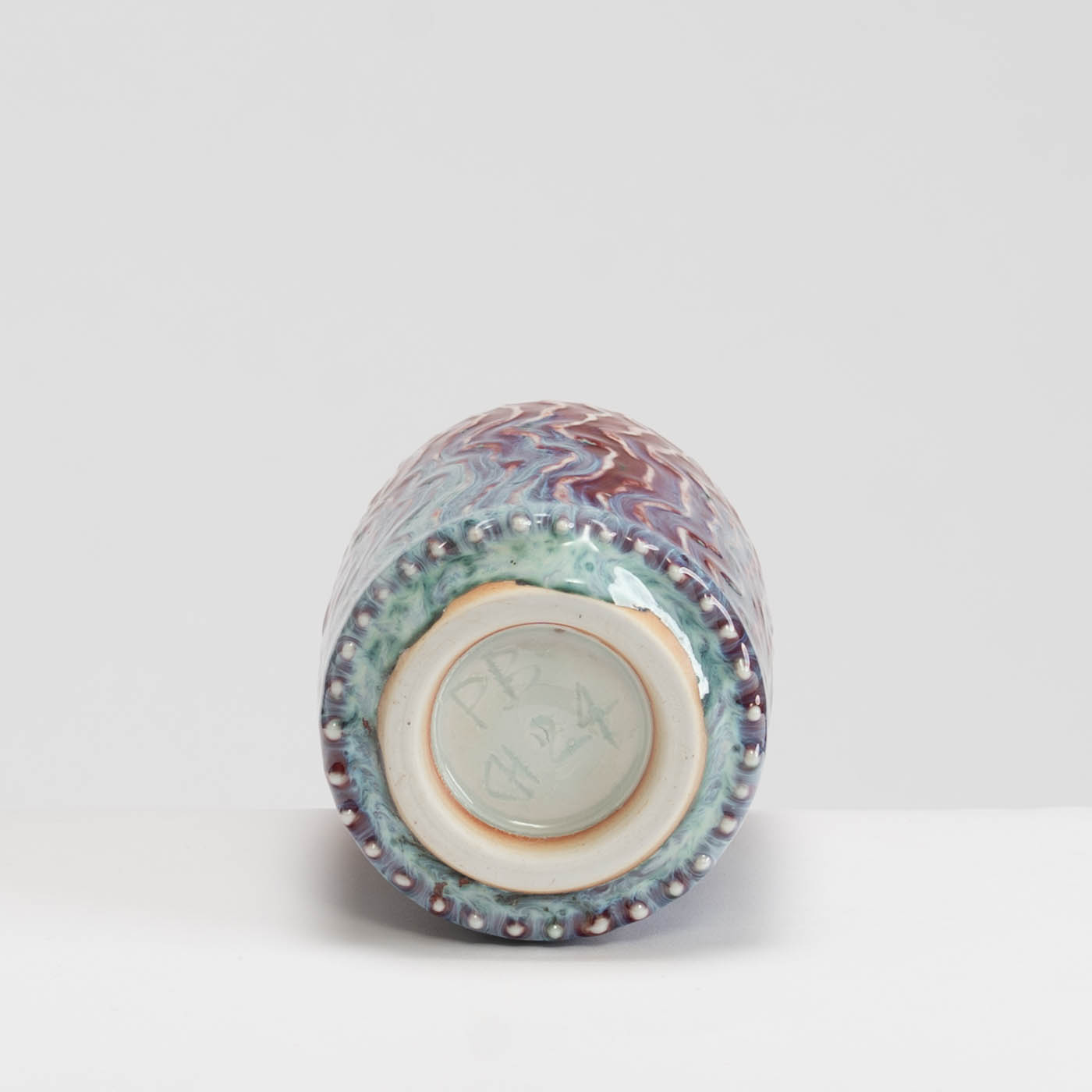 PB161X682 Small Porcelain Vessel