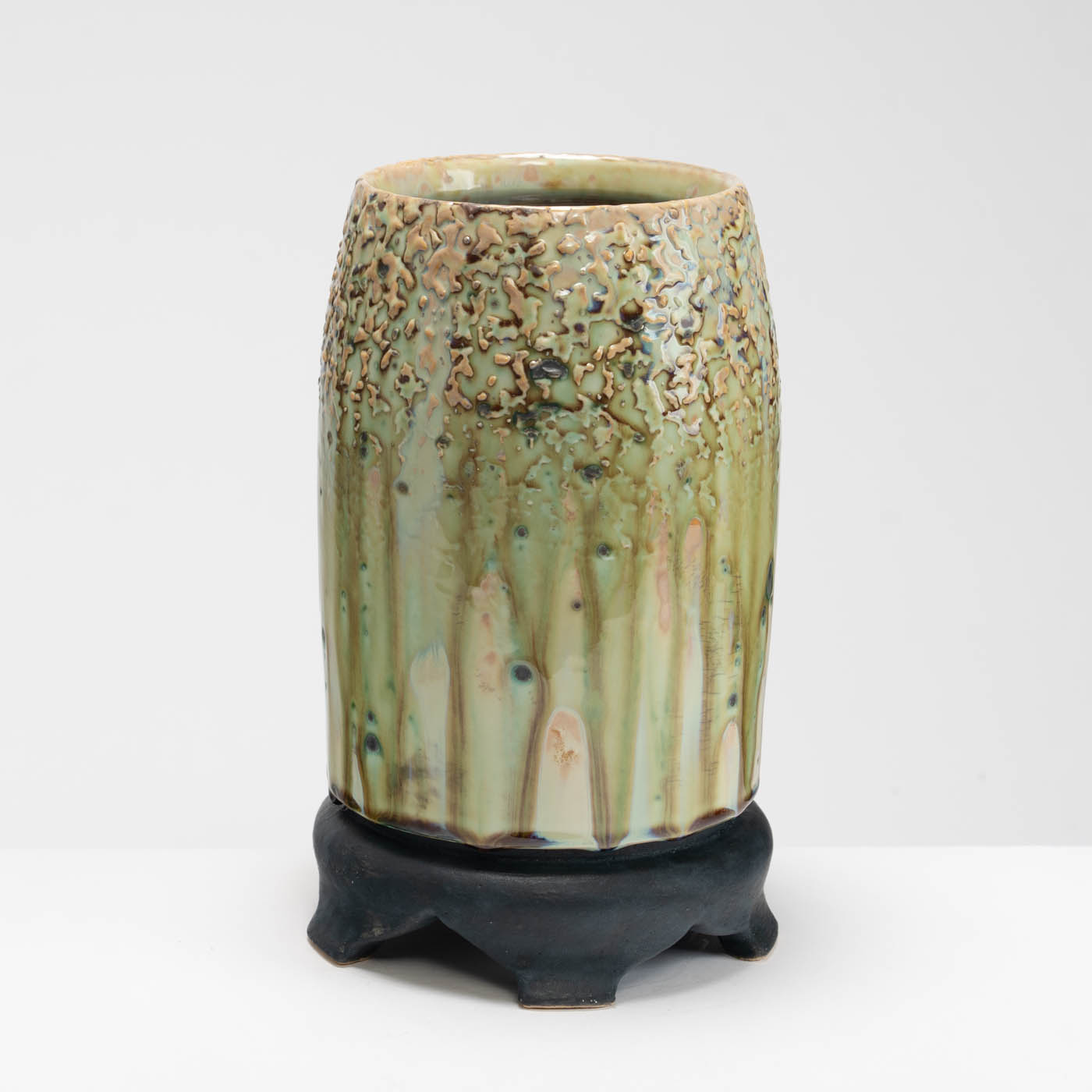 PB161X715 Porcelain Vessel