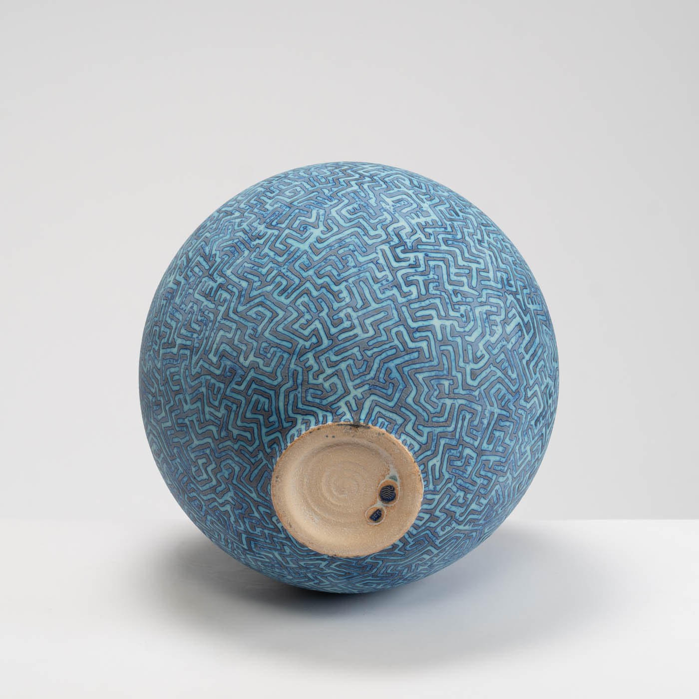 PB161X712 Large Dark Blue Vessel