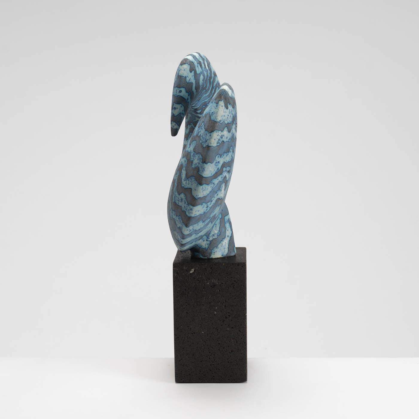 PB161X705 Dark Blue Shell Form