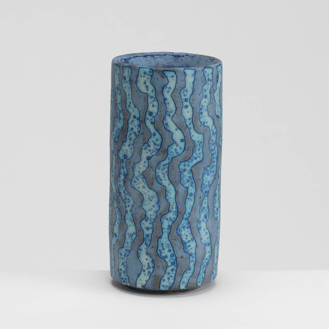 PB161X698 Dark Blue Cylinder Vessel