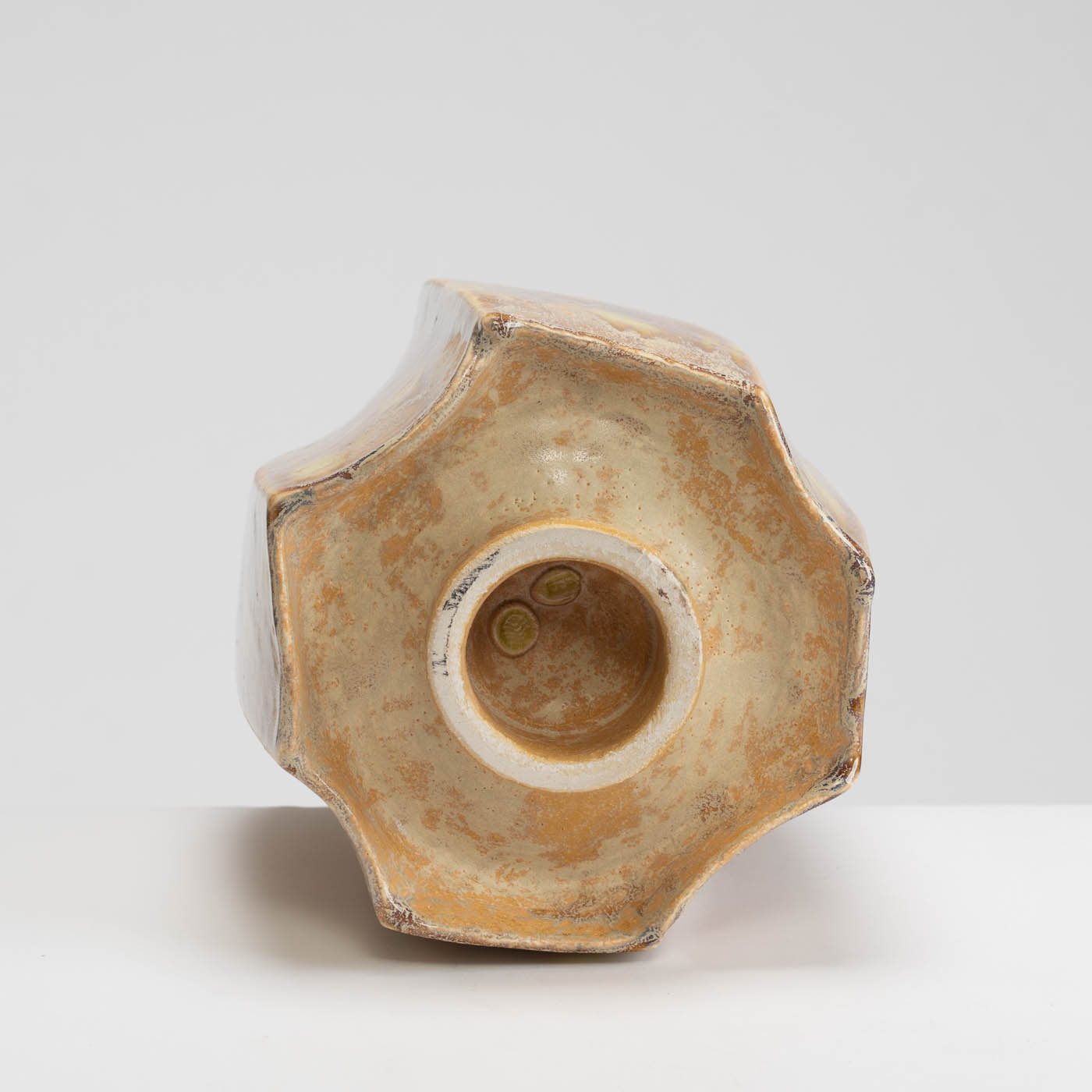 PB161X724 Yellow/Brown Faceted Vessel