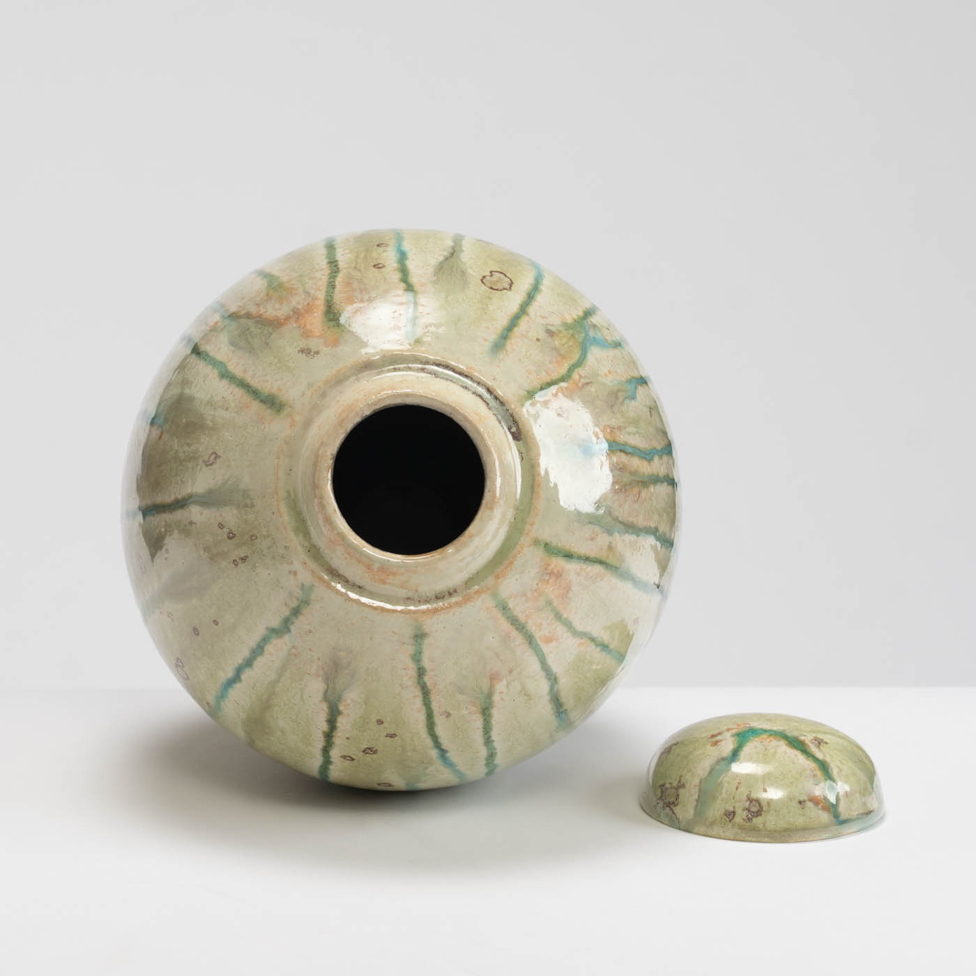 PB161X730 Pale Green Lidded Jar