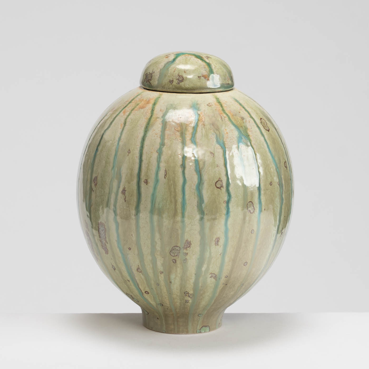 PB161X730 Pale Green Lidded Jar