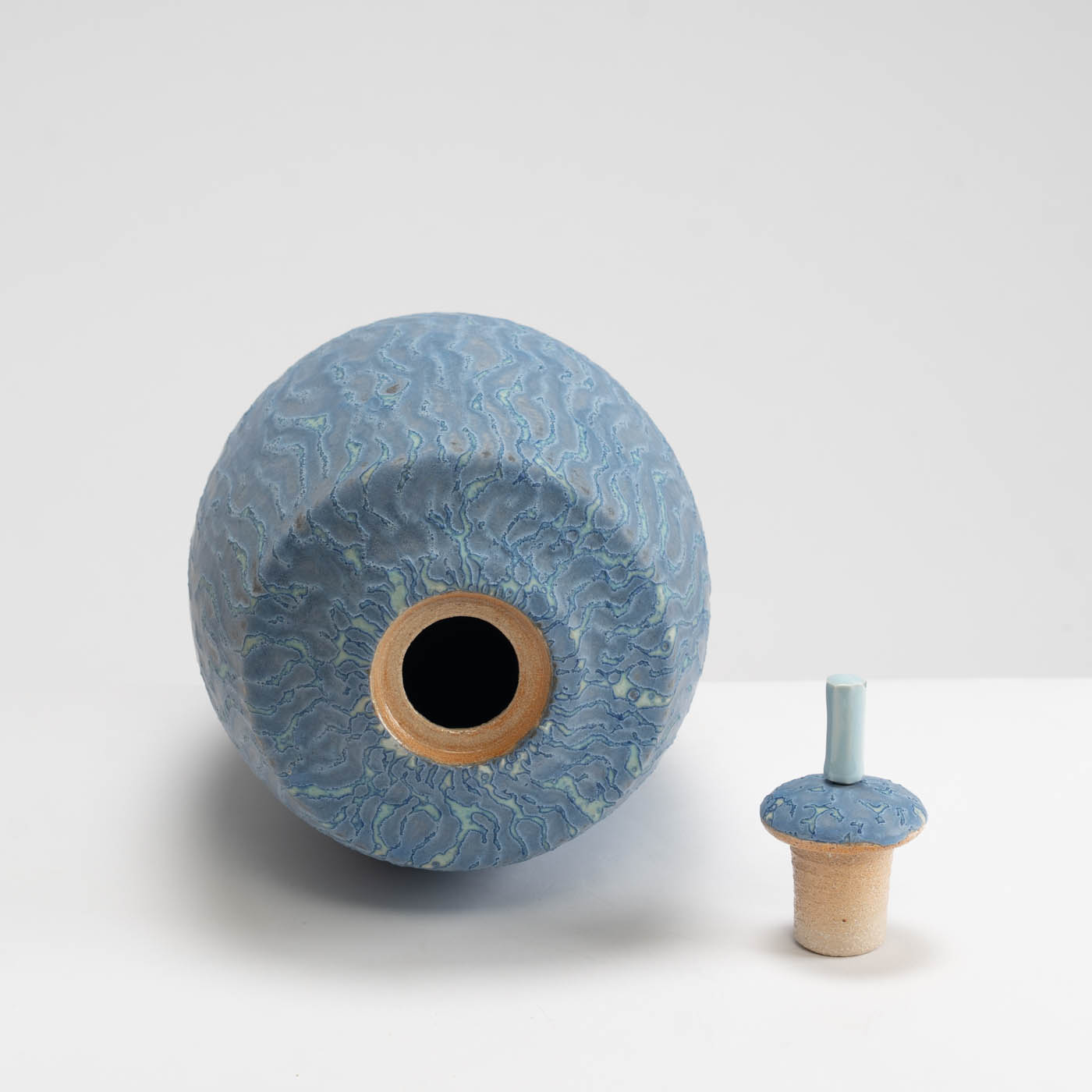 PB161X728 Pale Blue Lidded Vessel