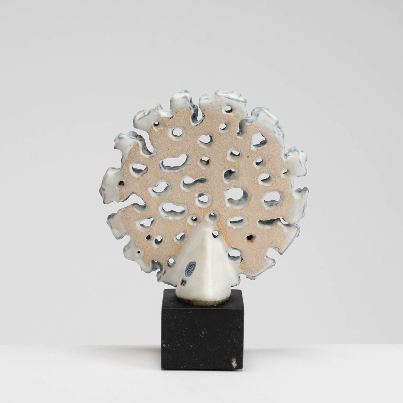 PB161X700 Small Black and White Ground 'Snowflake' Disc