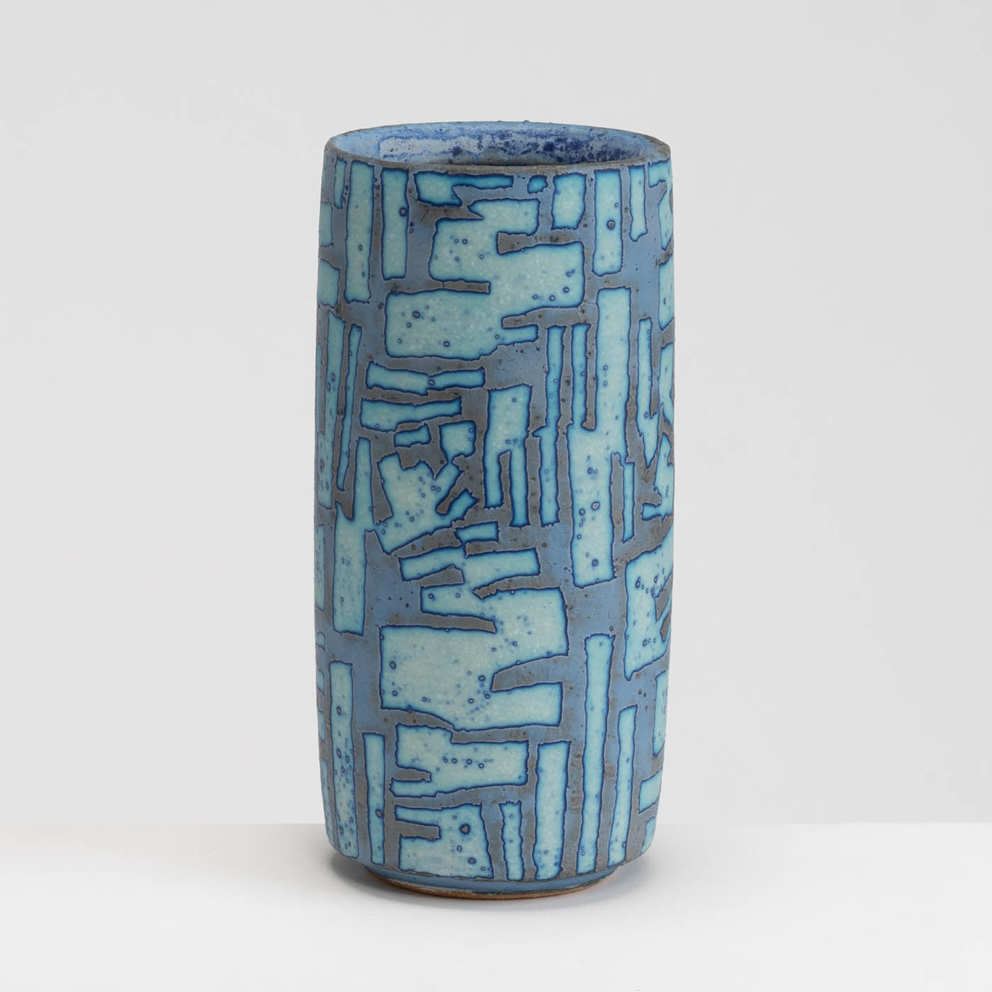PB161X695 Dark Blue Cylinder Vessel