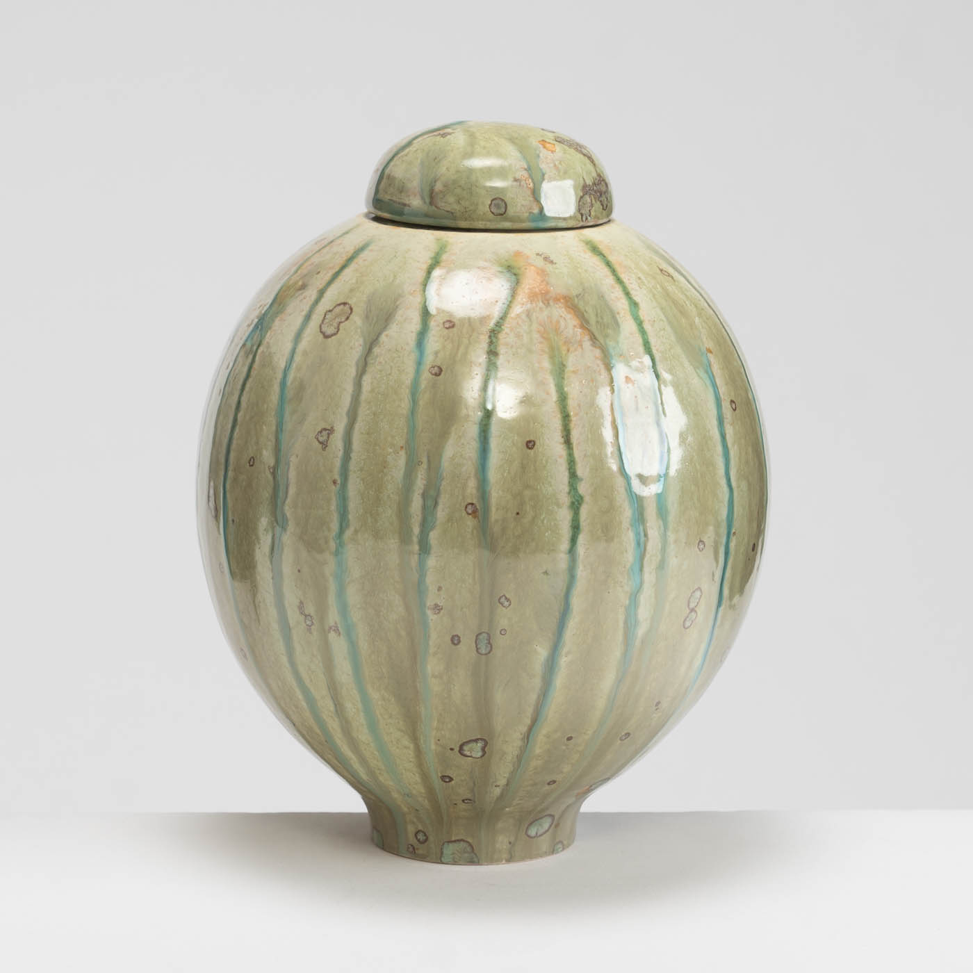 PB161X730 Pale Green Lidded Jar