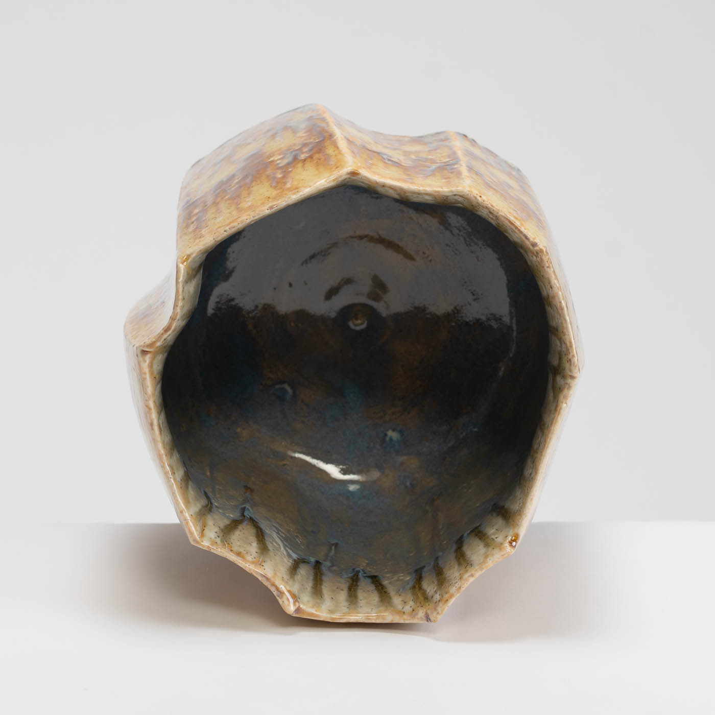 PB161X684 Faceted Yellow/Brown Vessel