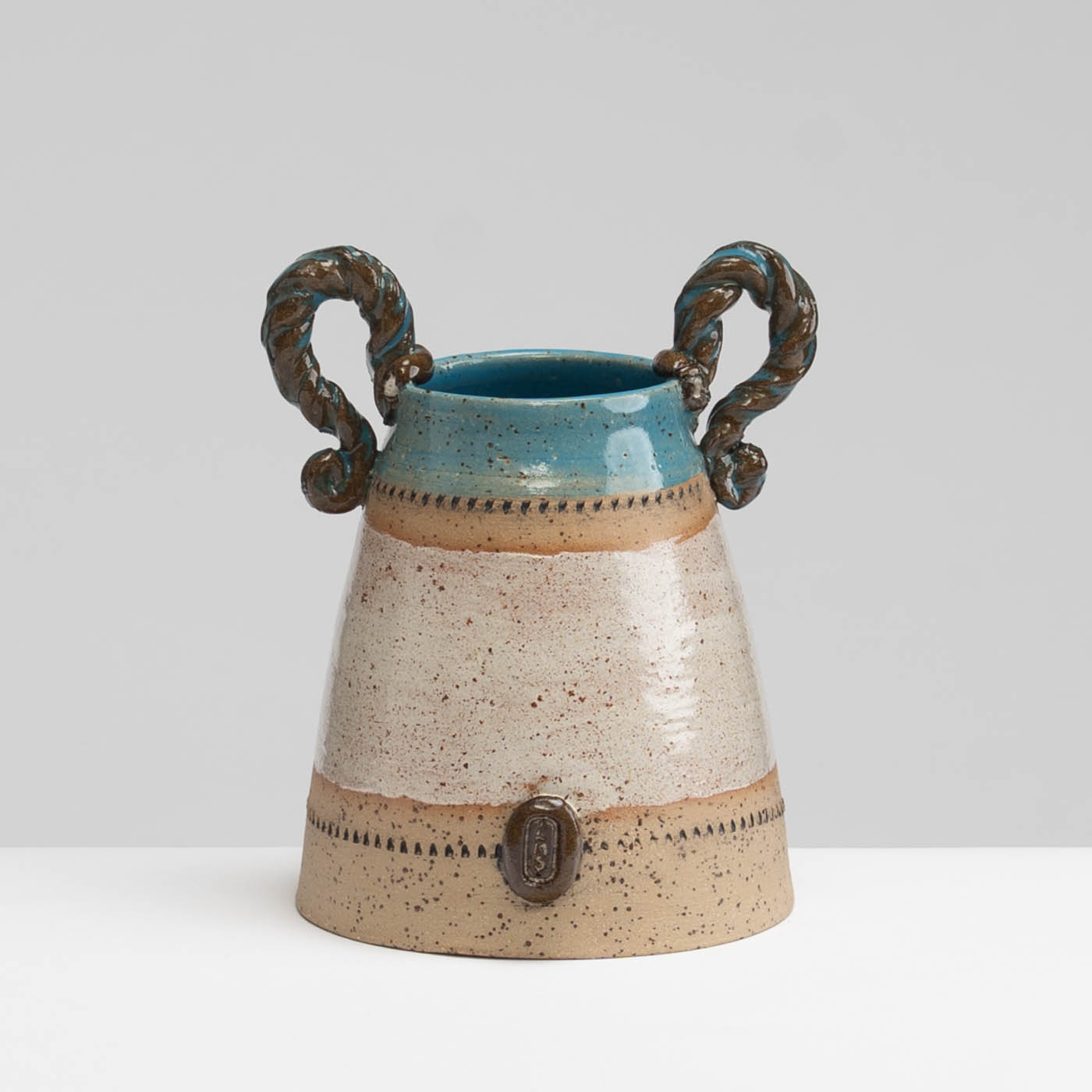 LMS469Y95 Indignant Tank Top Handled Vase