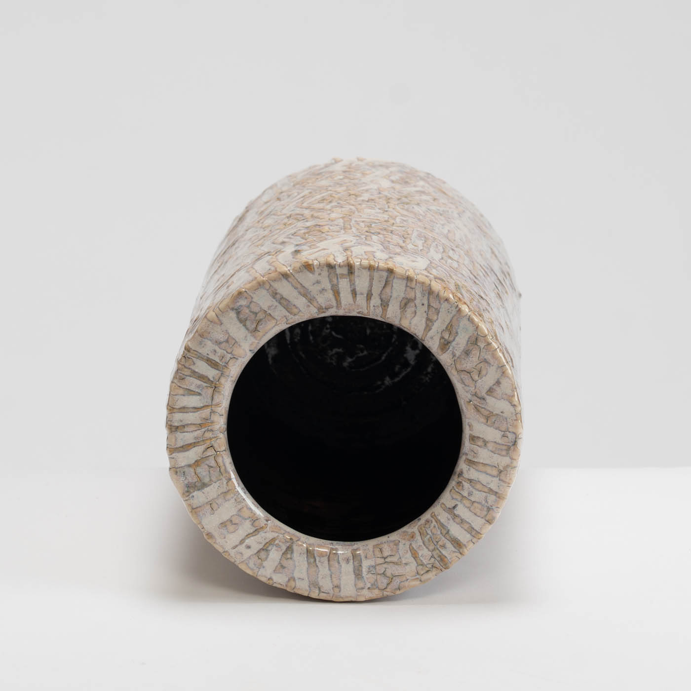 PB161X718 Stoneware Vessel