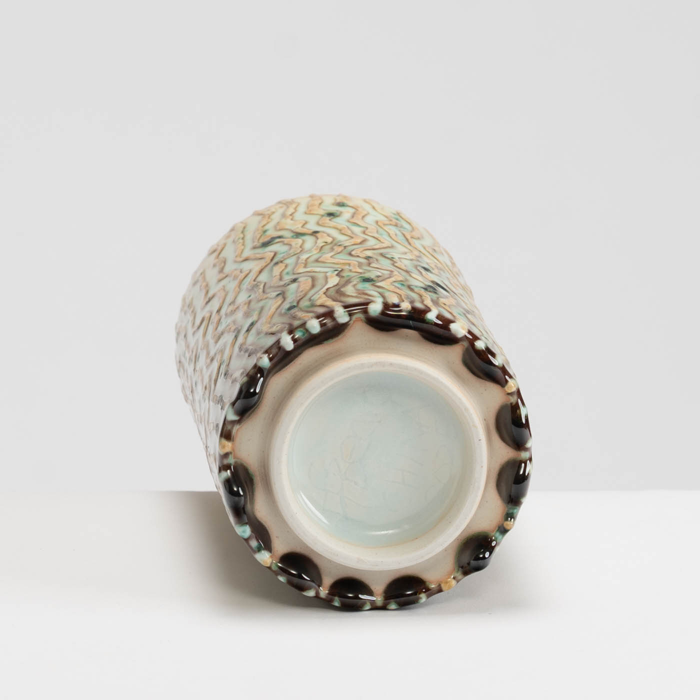 PB161X719 Small Porcelain Cylinder Vessel
