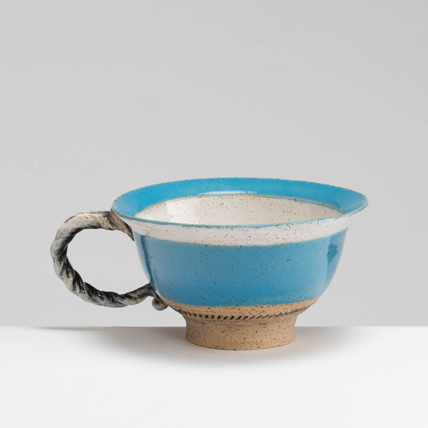 LMS469Y98 Wide Lipped Beach Belle Mug