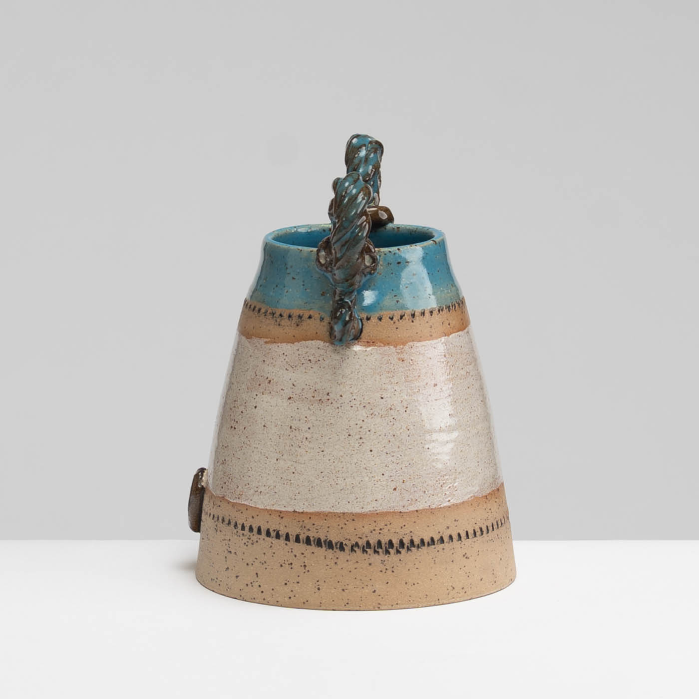 LMS469Y95 Indignant Tank Top Handled Vase