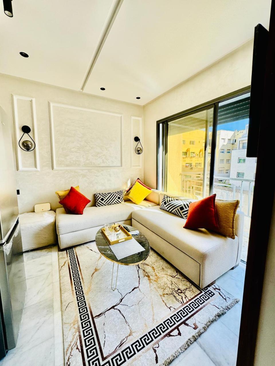 Studio meublé neuf Maarif au centre de Casablanca tout à proximité