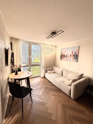409 Apartment