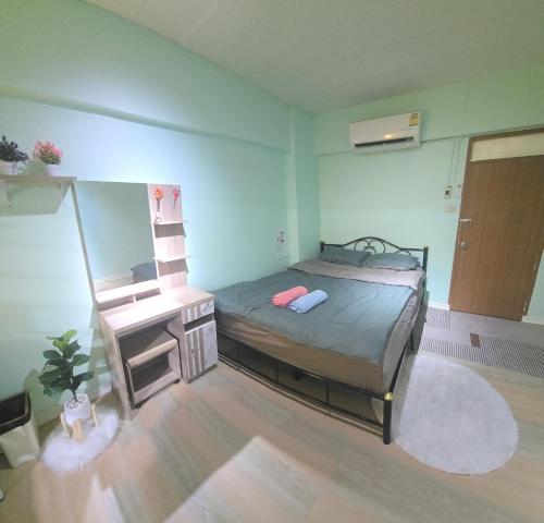 103 Lovely AC apartment with private kitchen