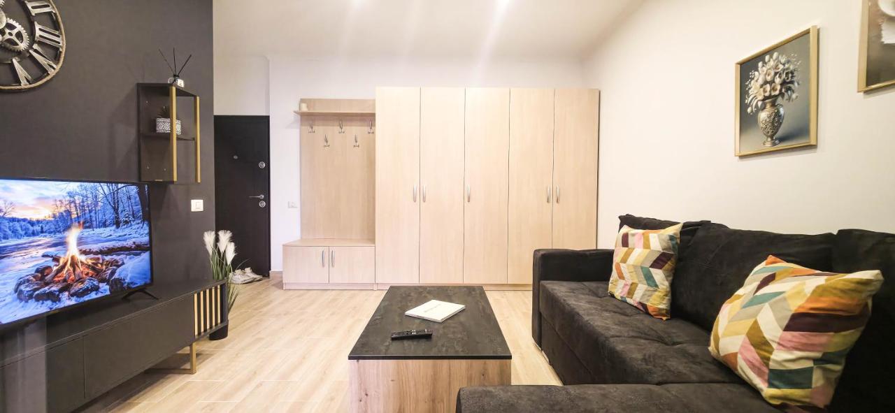 2 rooms - Perfect for families or couples