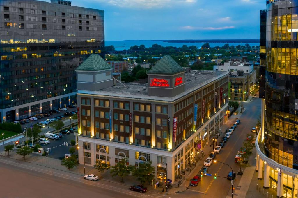 Image of  Hampton Inn & Suites Buffalo/Downtown 