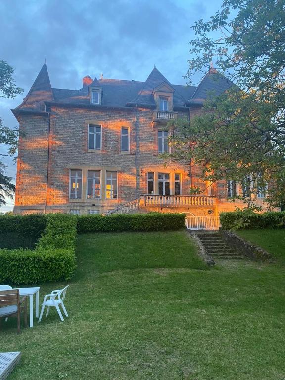 Image of  Castle Of Saint Germain Des Rives 