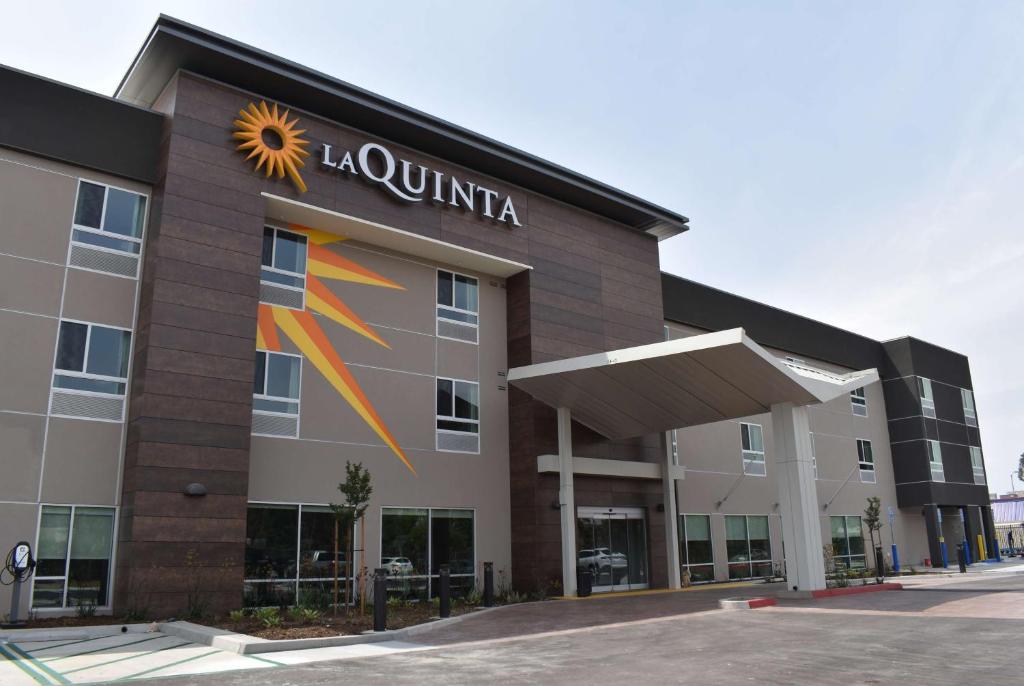 Image of  La Quinta Inn & Suites By Wyndham 