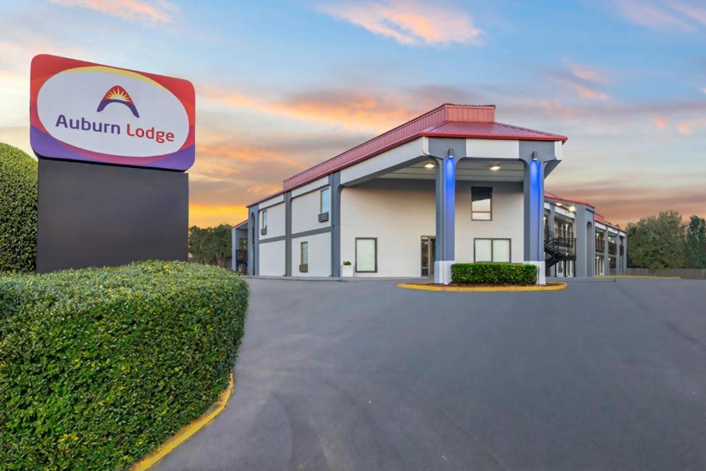 Image of  Auburn Lodge Near University 