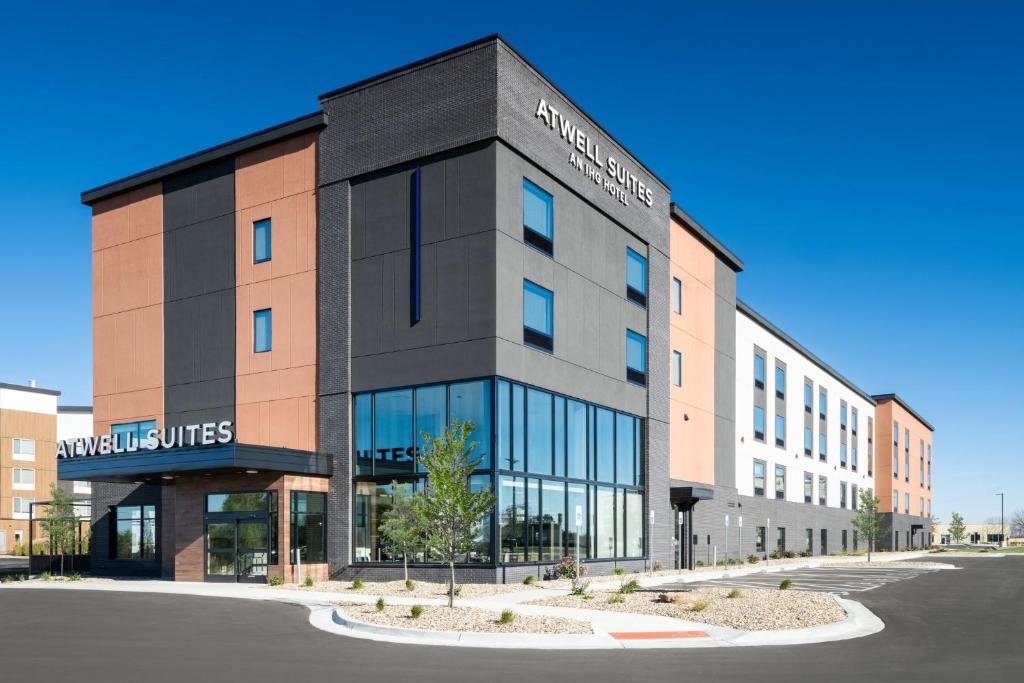 Image of Atwell Suites Kansas City Airport By IHG
