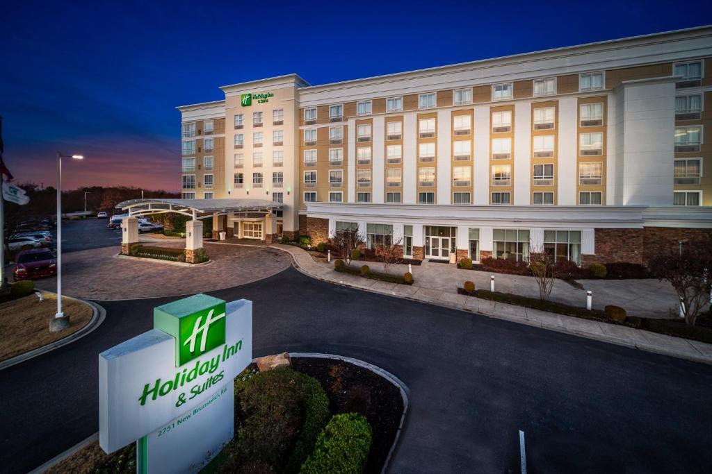 Image of  Holiday Inn Hotel & Suites Memphis 
