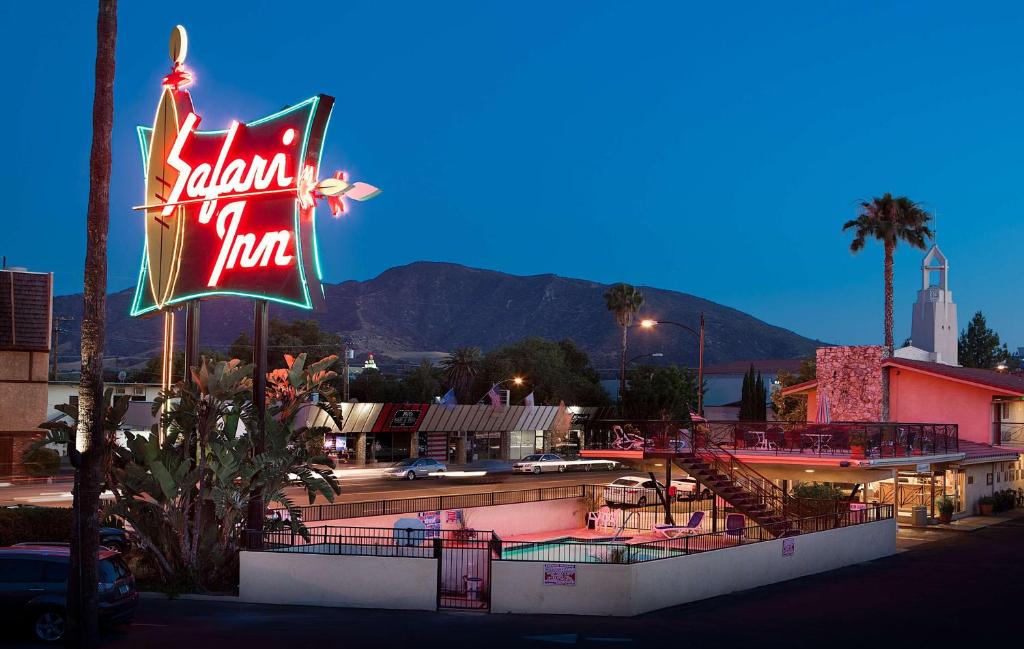 Image of Safari Inn Burbank-Universal, A Coast Hotel