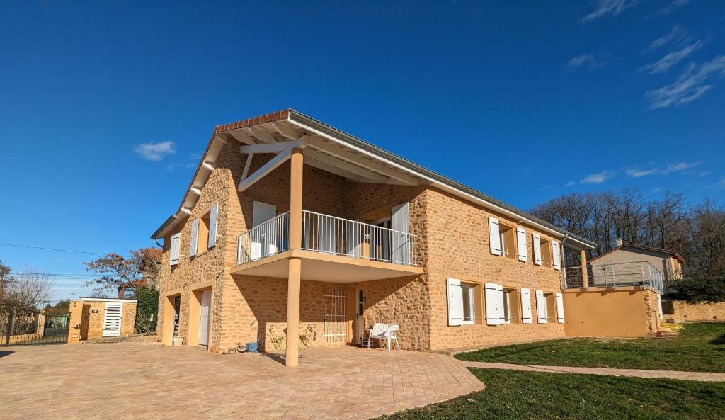 Image of  Alix Au Pays Des Pierres Dorées 