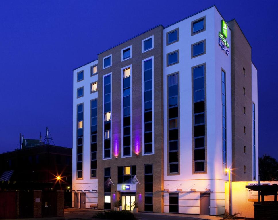 Image of  Holiday Inn Express London - Watford Junction By IHG 