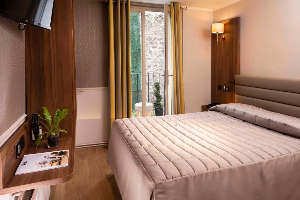 Image of  Hôtel De La Tour Eiffel 