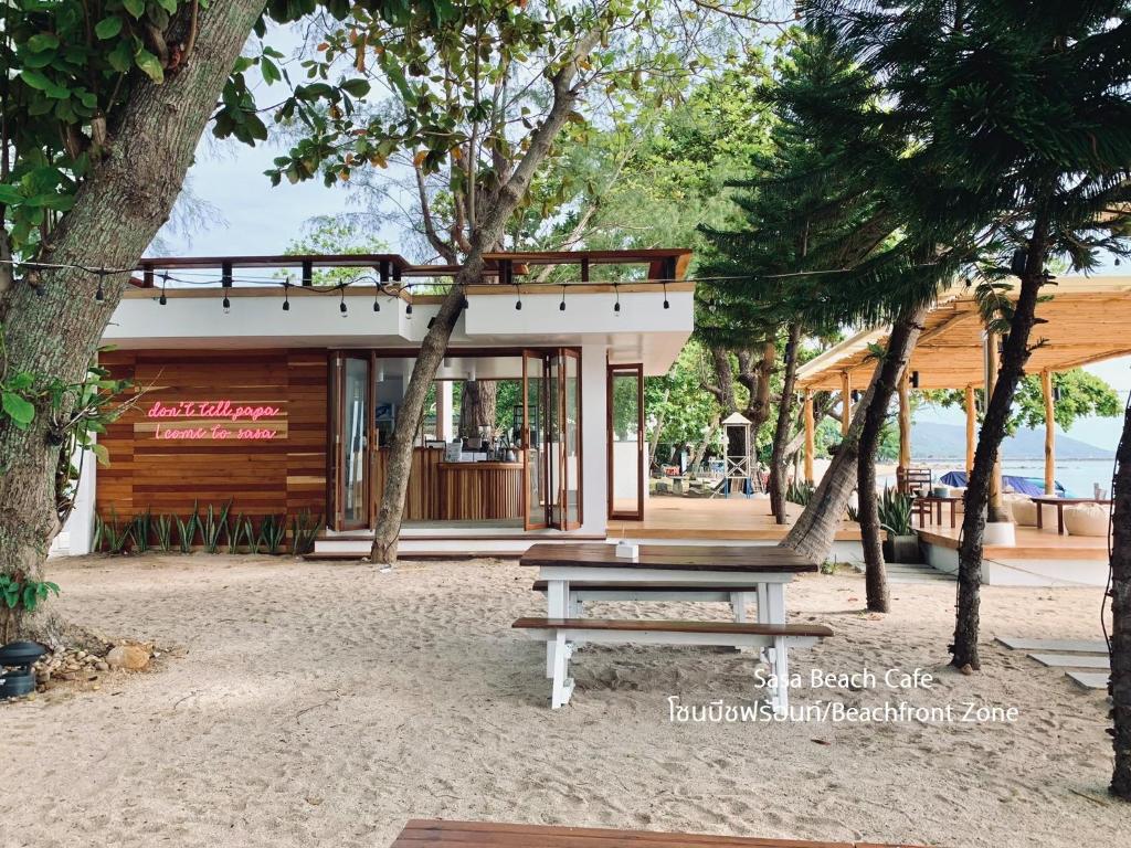 Image of Issara Beach Resort Beachfront