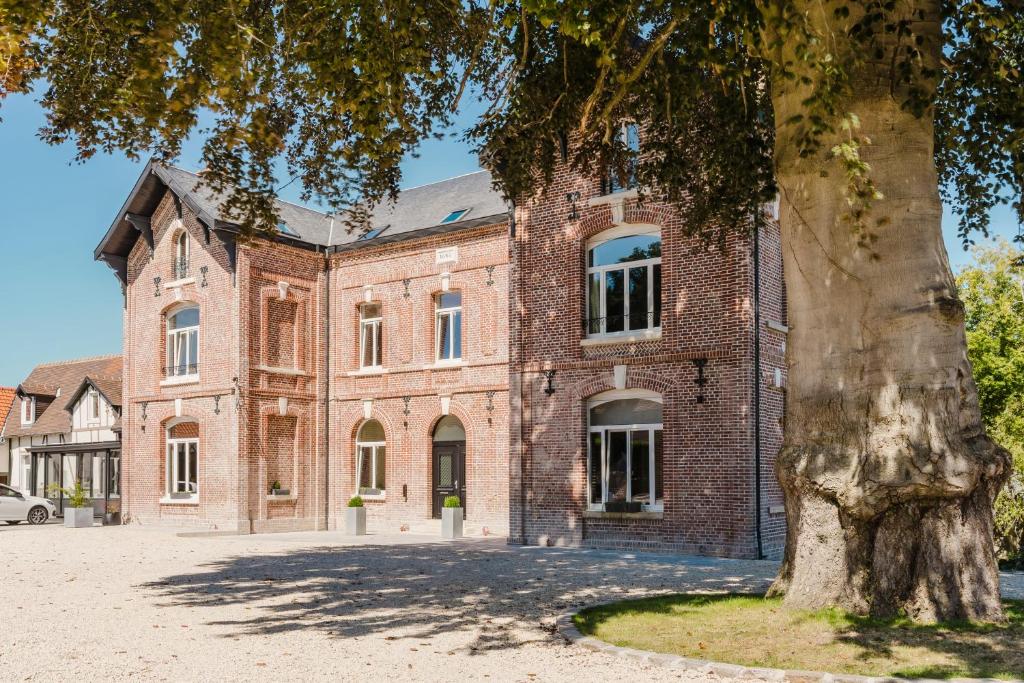 Image of  Aura Castle 