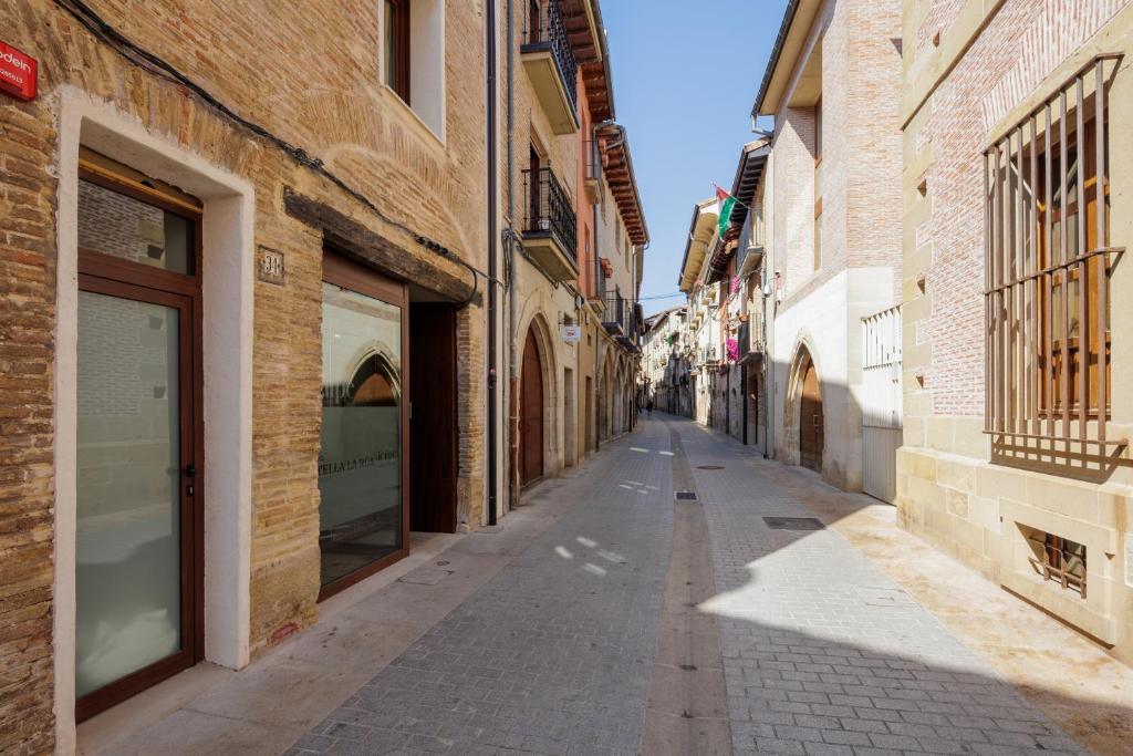 Image of  Iraipe Estella La Rúa Auto Check-in 