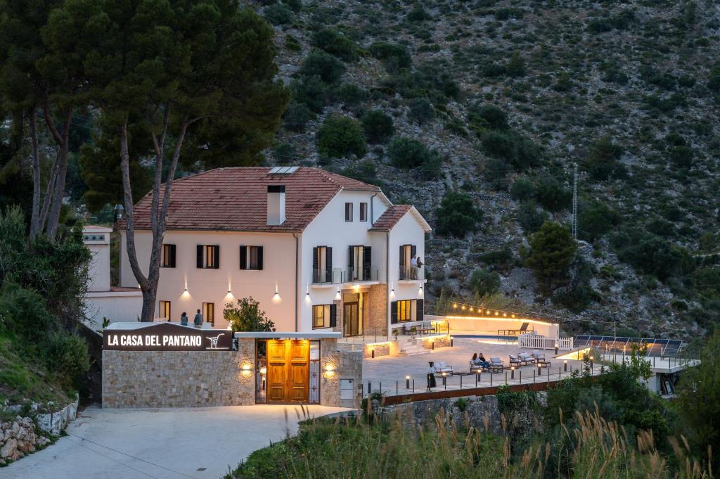 Image of  LA CASA DEL PANTANO 