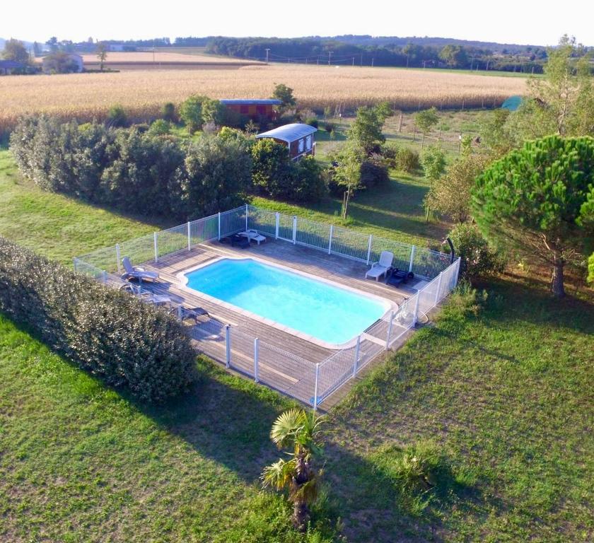 Image of  Les Roulottes-Gîtes De La Ferme De L'Autruche Dromoise 