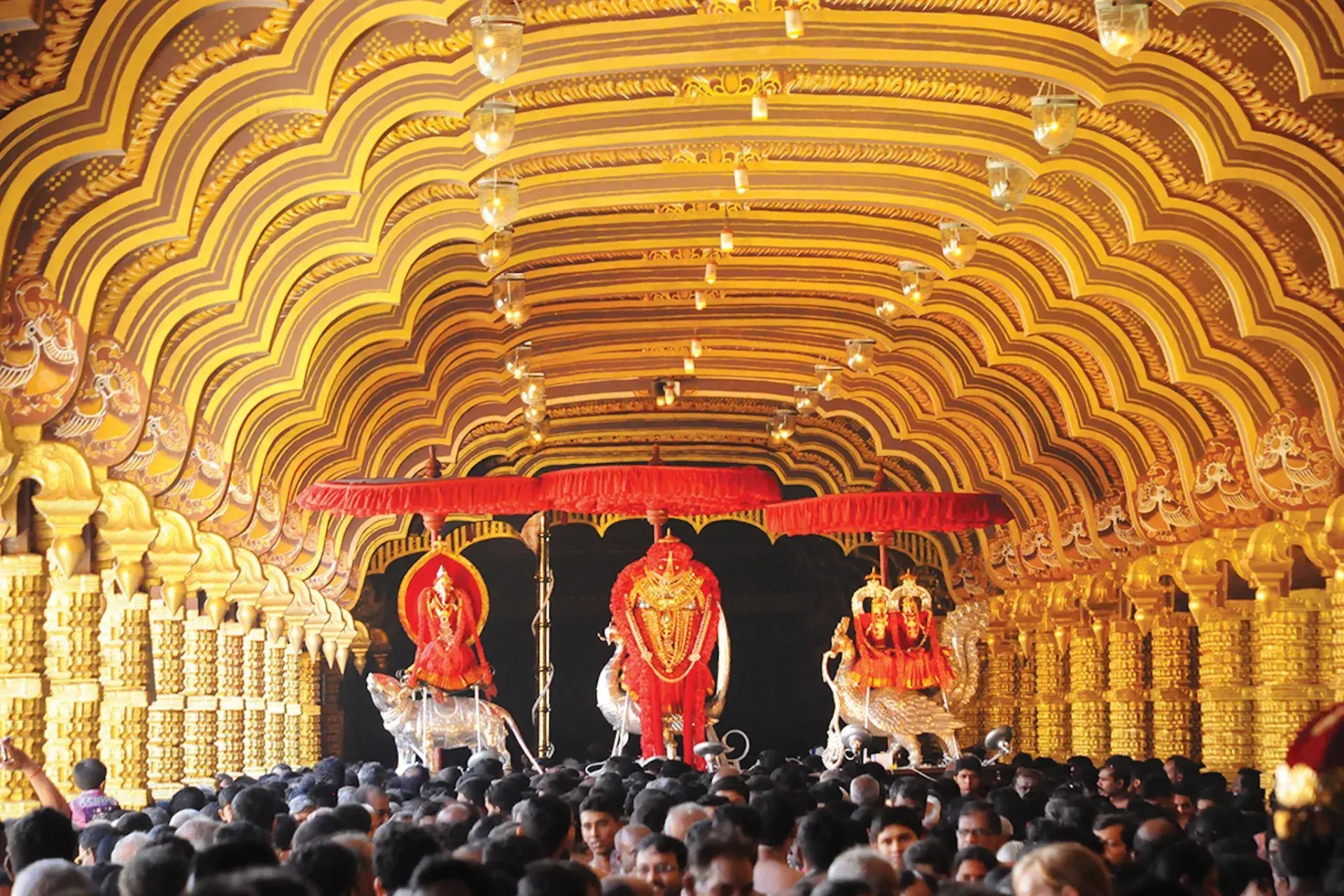 Dawn Pooja at Nallur Kandaswamy Kovil