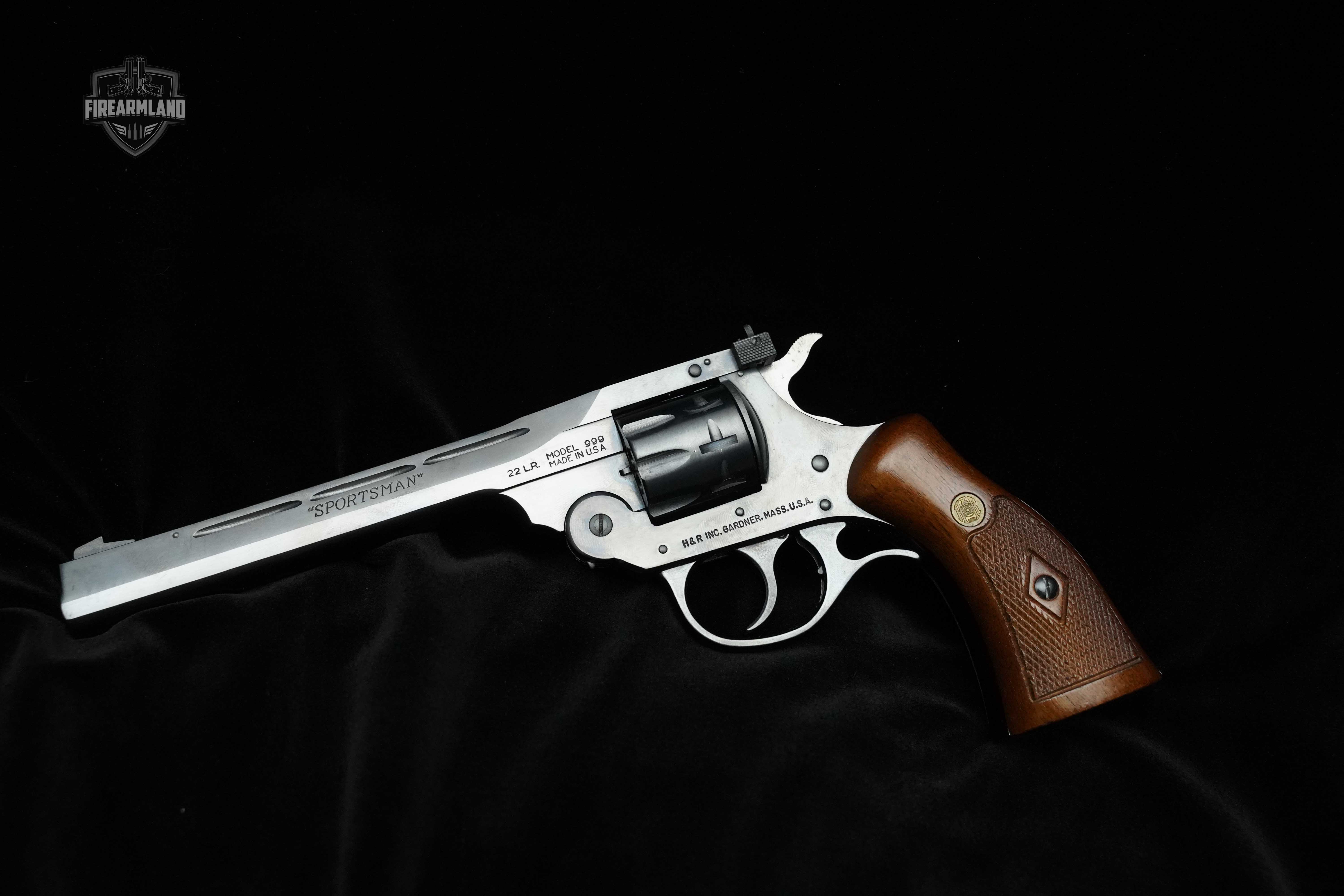 Harrington & Richardson (H&R) 999 Sportsman .22 LR in Excellent Condition Image 3