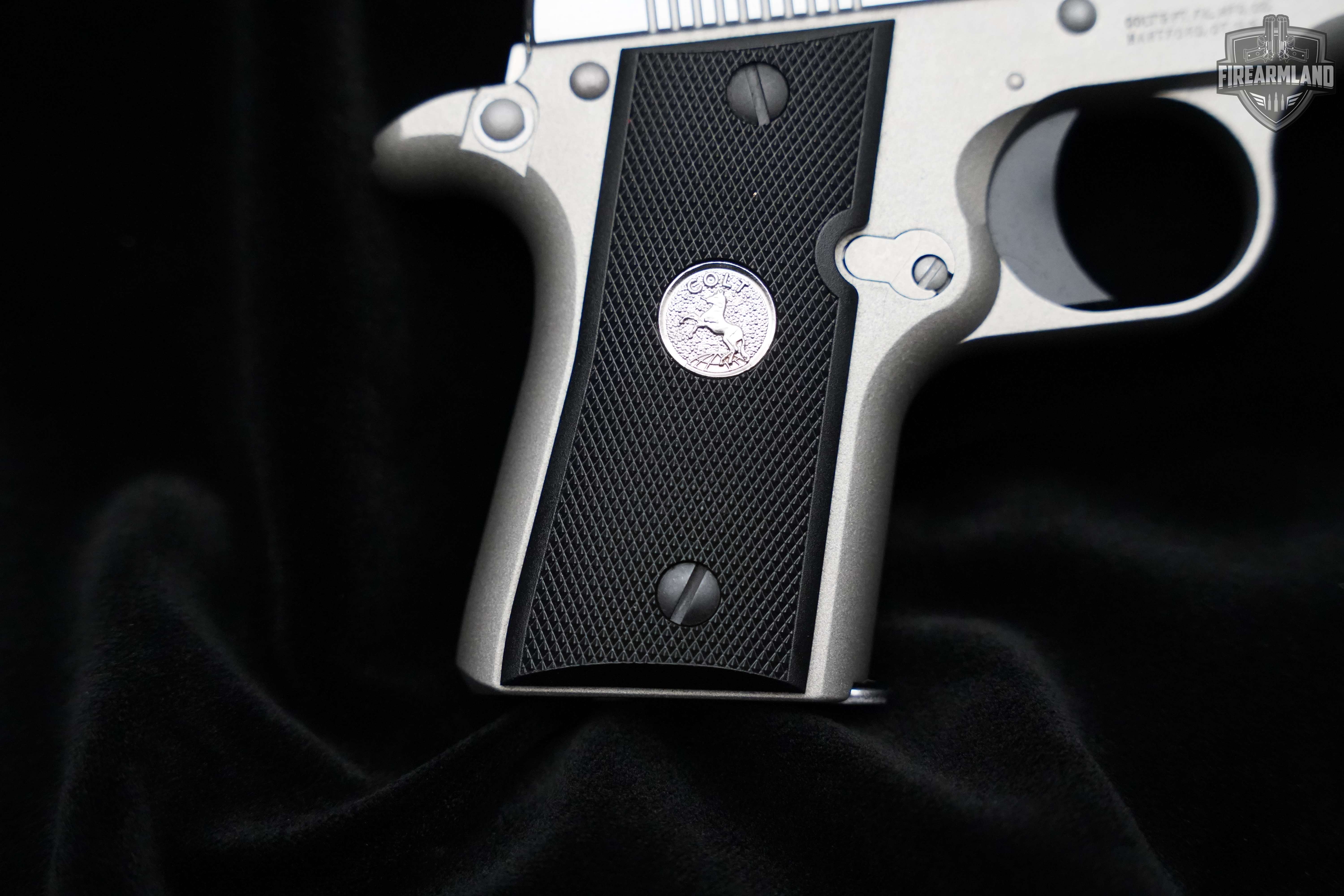 2014 Colt Mustang Pocketlite .380 ACP Stainless Steel in Excellent Condition Image 4
